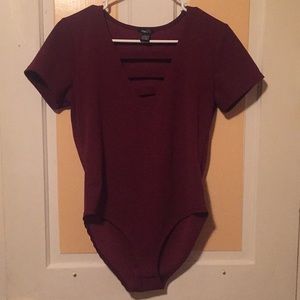 rue 21 maroon body suit
